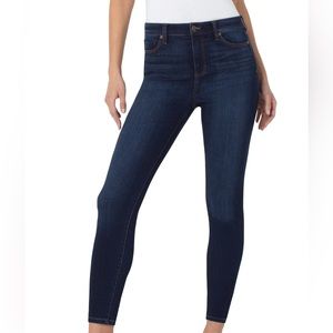 Dark wash Liverpool Skinny Jean